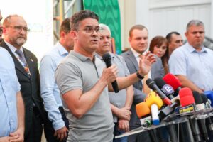 SouManaus: TCE suspende venda de ingressos e prefeito vai recorrer