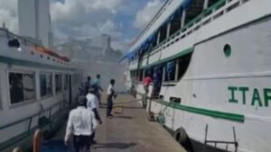 Botija de gás explode em barco no porto de Manaus