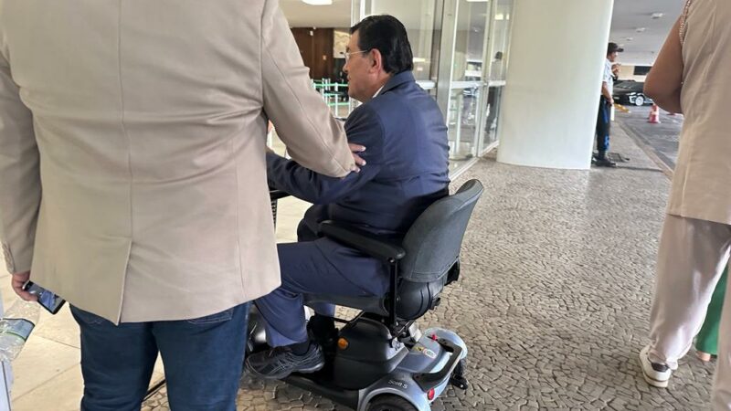 Acidente em avião deixa Braga em cadeira de rodas
