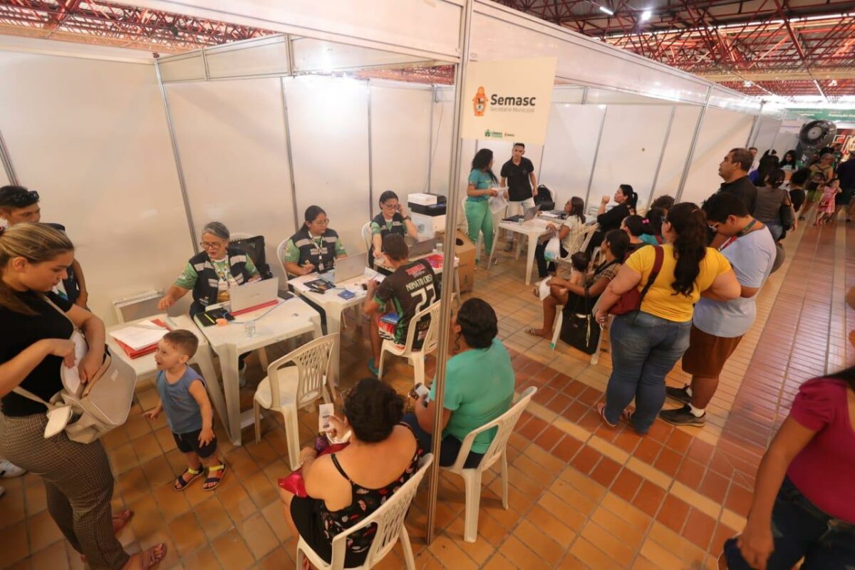 Câmara Cidadã leva recorde de serviços à zona norte de Manaus