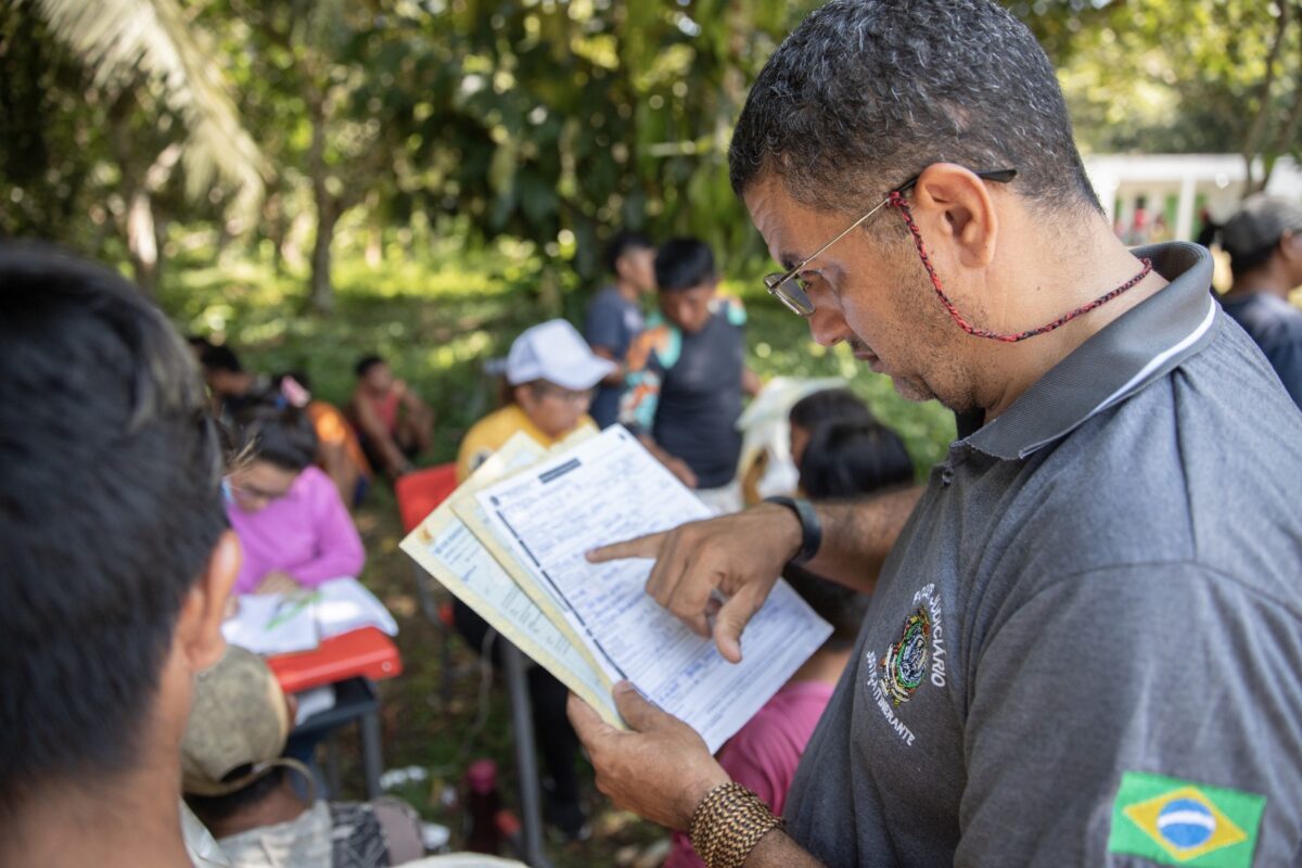 Em Barcelos, no Amazonas, 600 ianomâmis ganham registros de nascimento