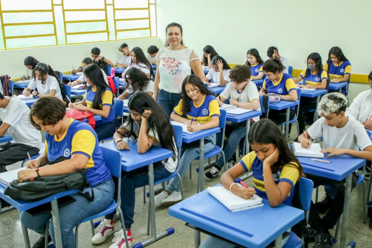 Manaus: seletivo vai contratar 270 professores para 2024
