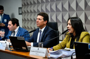 CPI dos golpistas: aprovado relatório que responsabiliza Bolsonaro