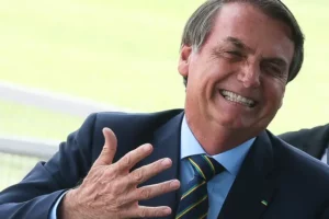 Bolsonaro acerta na Mega-Sena. Veja quanto ele ganhou