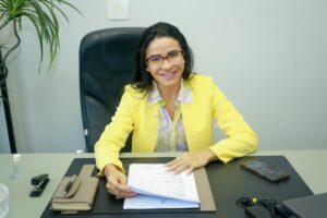 Deputada Mayara propõe redução da jornada do portador de fibromialgia