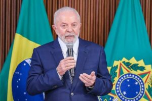 Deputados denunciam Lula ao Tribunal Internacional de Justiça
