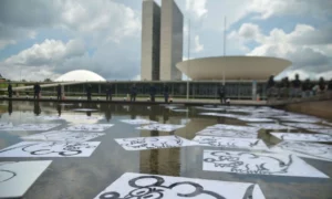 Corrupção: no ranking mundial, Brasil afunda mais dez posições