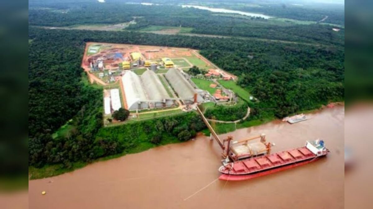 Apesar da seca histórica, portos do AM movimentaram 32 milhões de toneladas