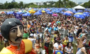 Blocos e bandas de carnaval são reconhecidos como manifestação cultural