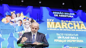 Lula pede civilidade a prefeitos e diz que vai renegociar dívidas