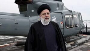 Morre presidente Ebrahim Raisi após queda de helicóptero