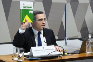 André Mendonça substituirá Moraes no TSE, decide STF